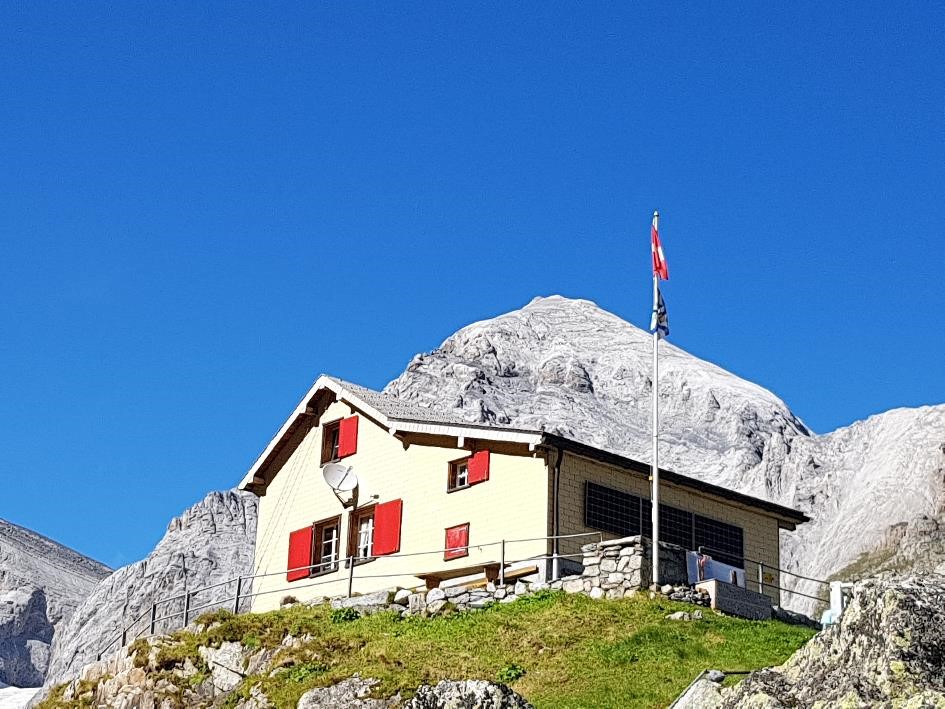 Camona da Punteglias CAS