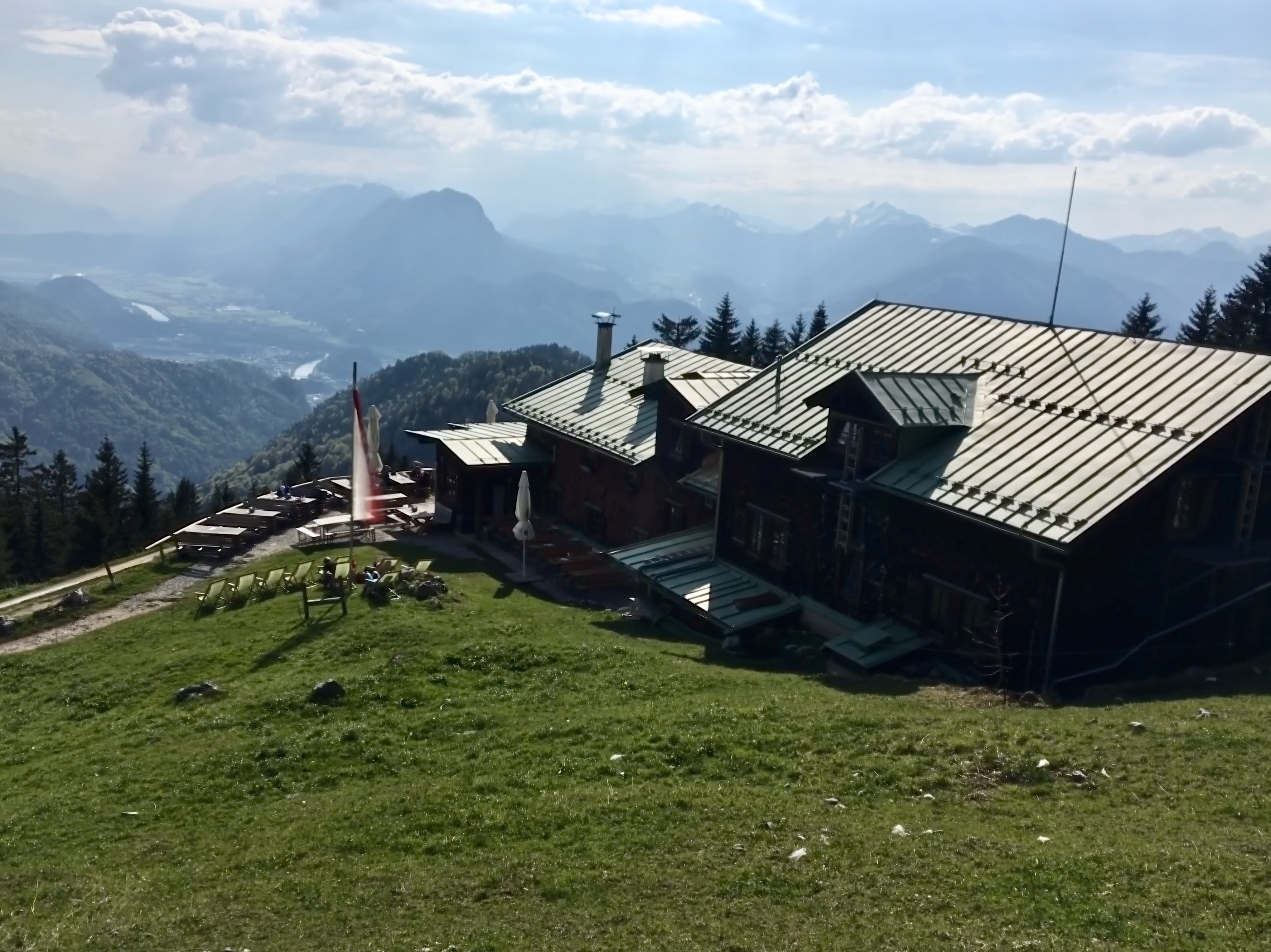 Vorderkaiserfeldenhütte (1389 m) in Germany – DAV mountain hut