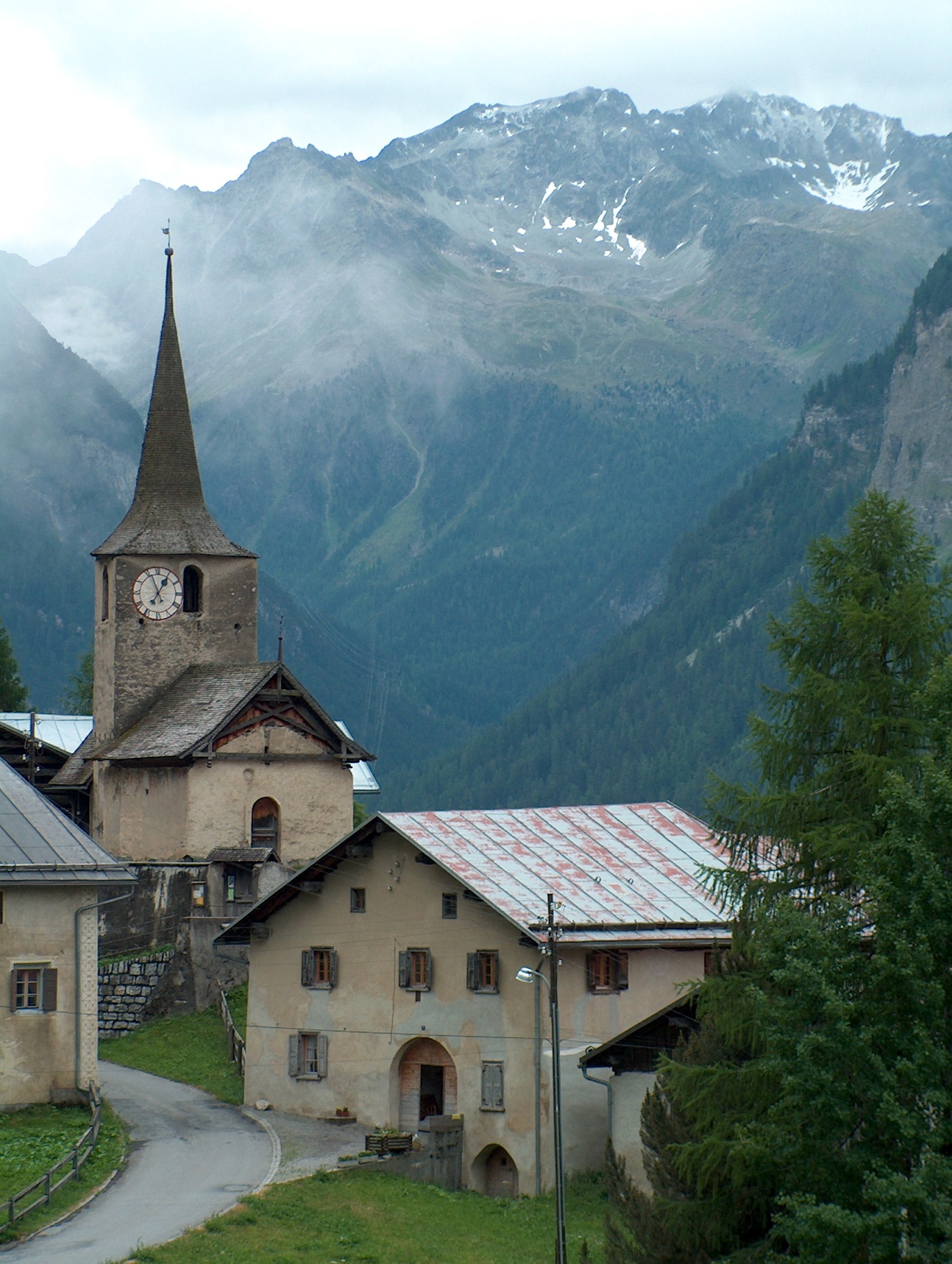 Chesa sut Baselgia, Stugl
