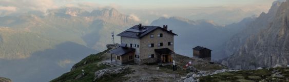 Velo della Madonna (2.334 m) v Itálii – horská chata SAT